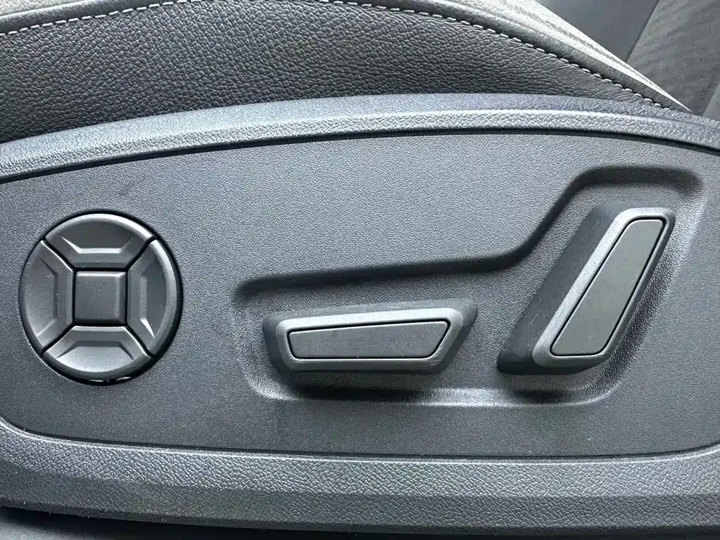 Audi Q3 — фото 10