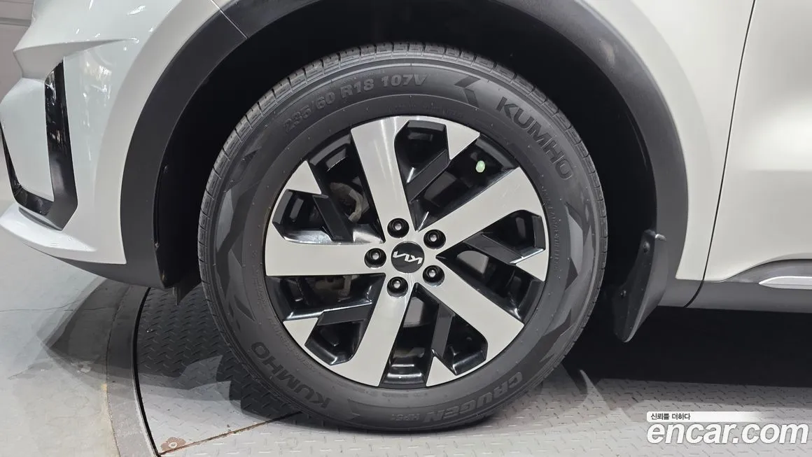 Kia Sorento — фото 8