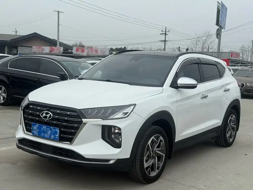Hyundai Tucson — фото 1