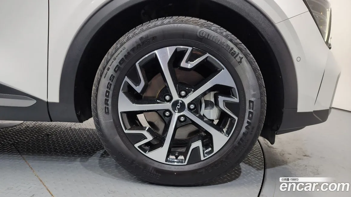 Kia Sportage — фото 9