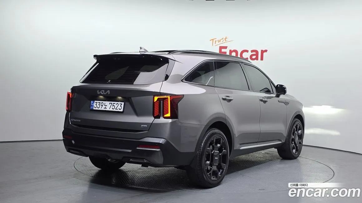 Kia Sorento — фото 4
