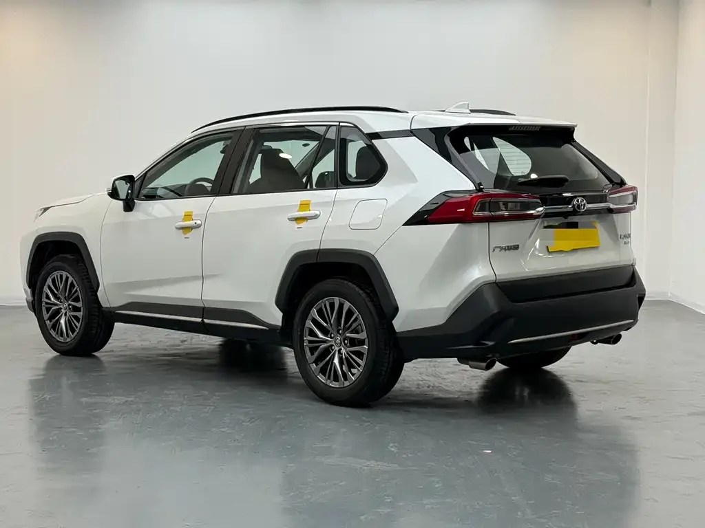 Toyota Wildlander — фото 4