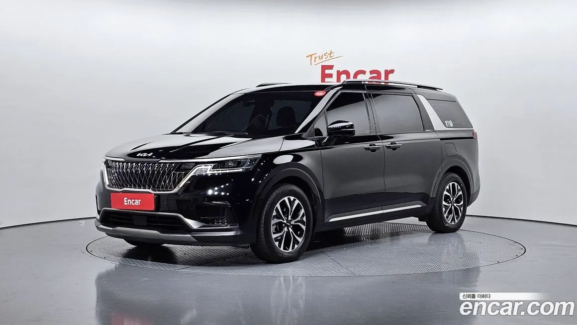 Kia Carnival — фото 1