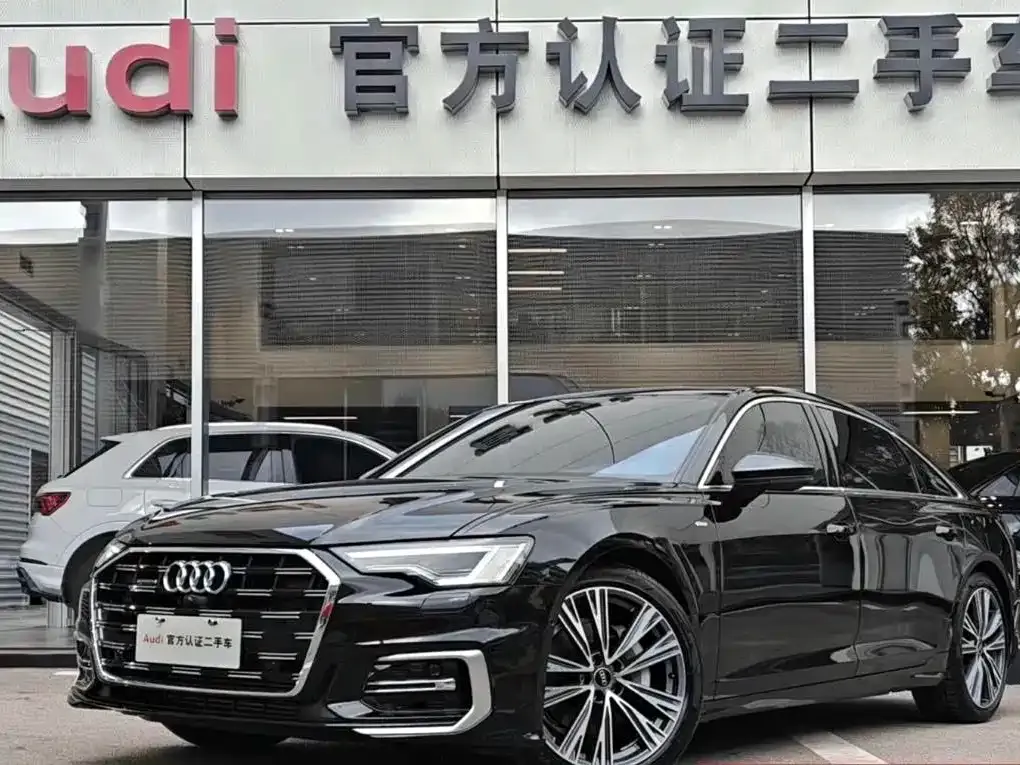 Audi A6L — фото 1