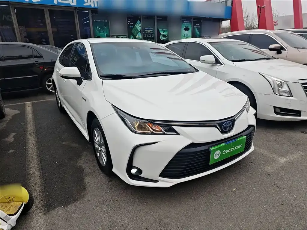 Toyota Corolla — фото 10