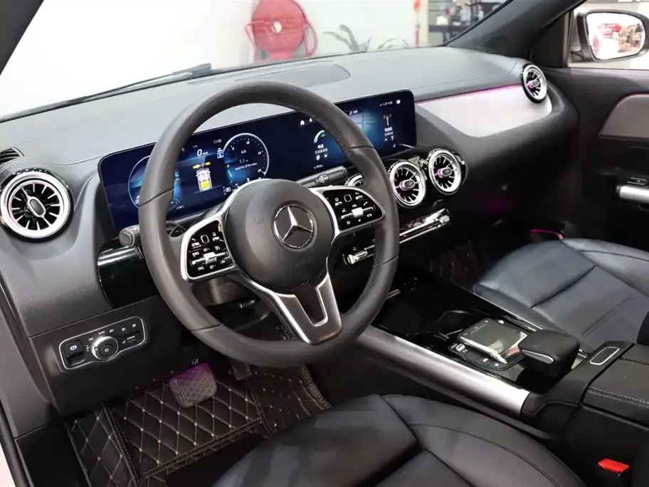 Mercedes-Benz GLA — фото 10