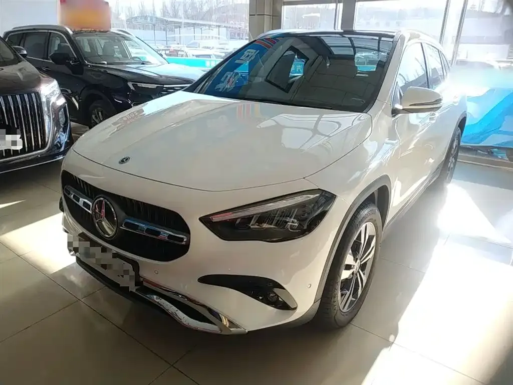 Mercedes-Benz GLA — фото 1