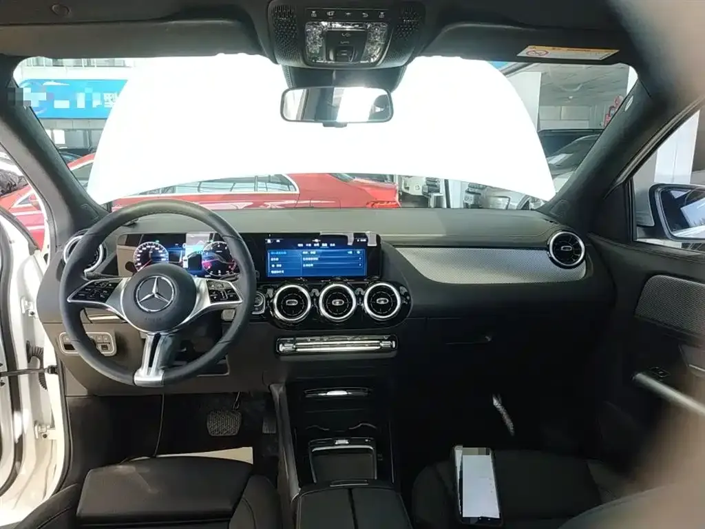 Mercedes-Benz GLA — фото 9