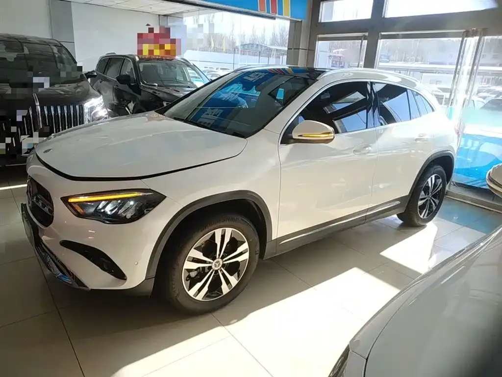 Mercedes-Benz GLA — фото 8