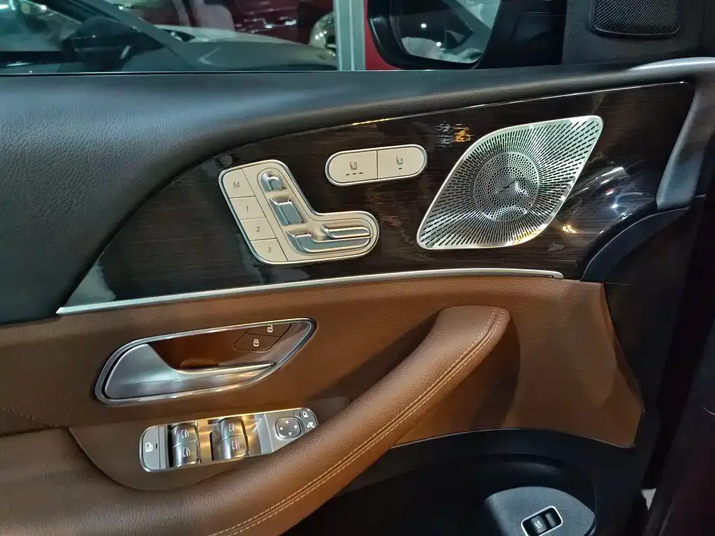 Mercedes-Benz GLE — фото 5