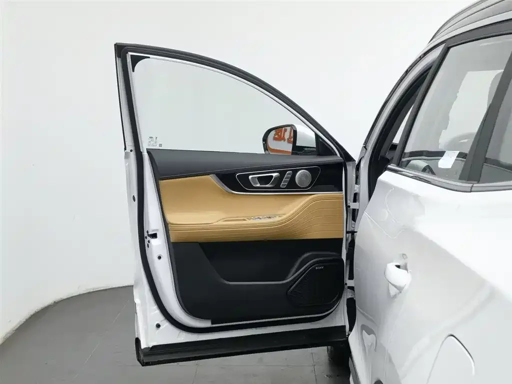 Chery Tiggo 8 PRO — фото 8