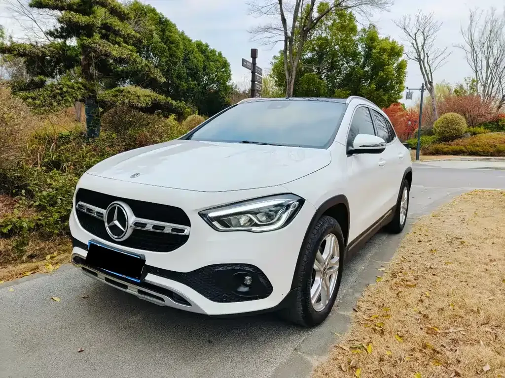 Mercedes-Benz GLA — фото 1