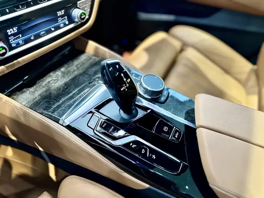 BMW 6 Series GT — фото 8