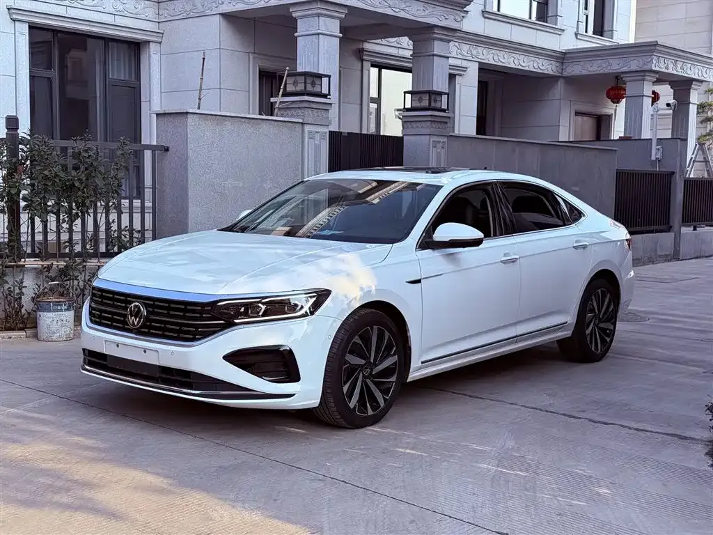 Volkswagen Passat — фото 1