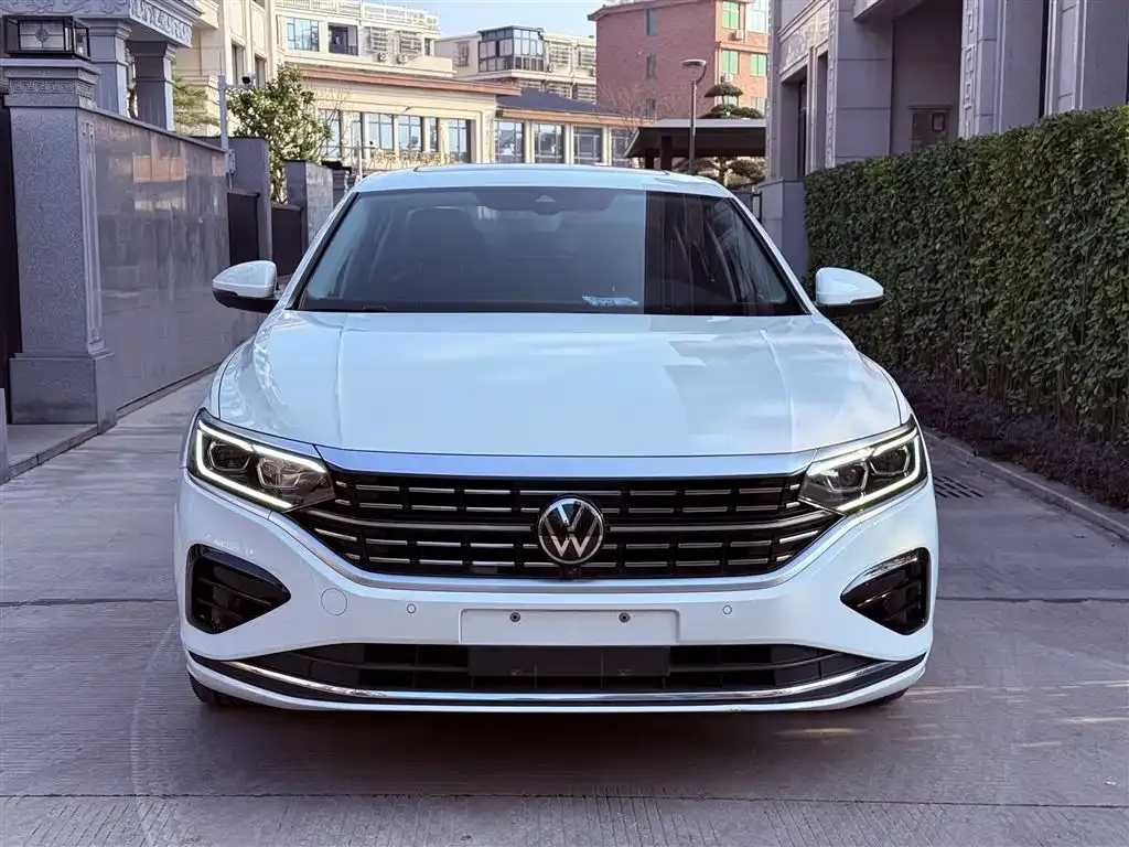 Volkswagen Passat — фото 10