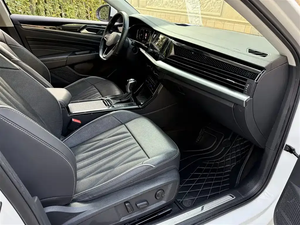 Volkswagen Passat — фото 8