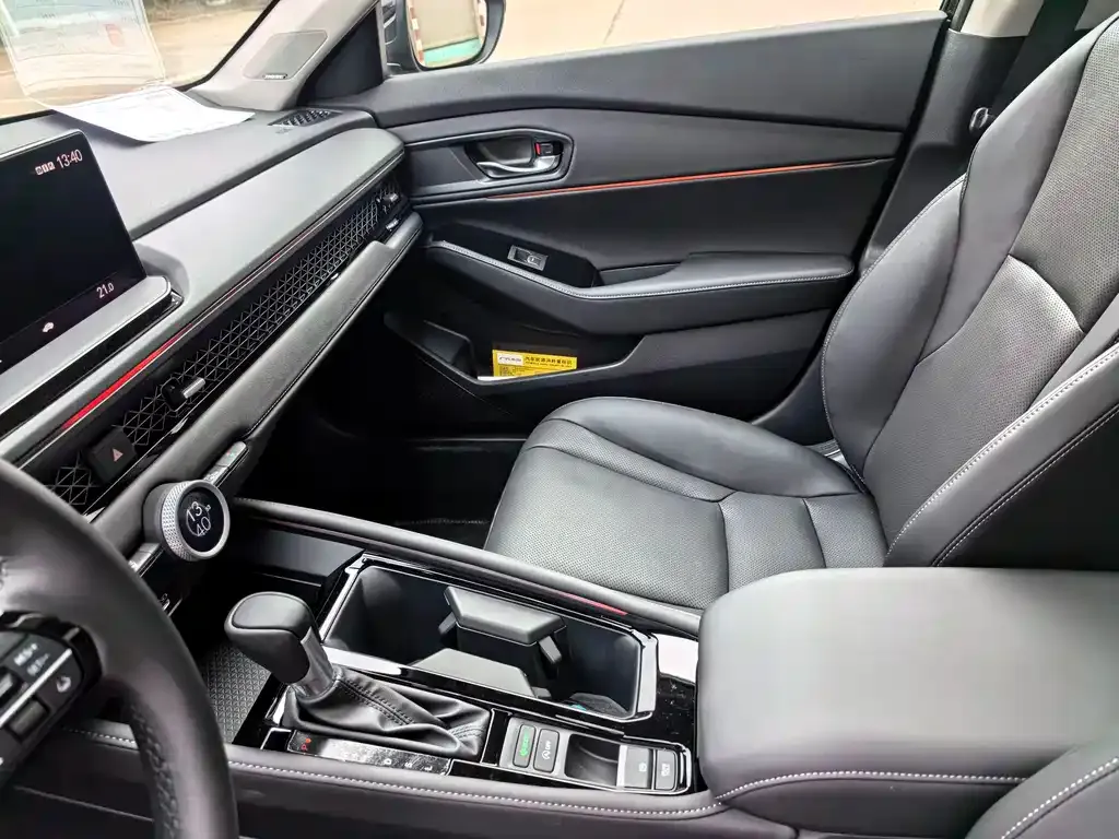 Honda Accord — фото 10