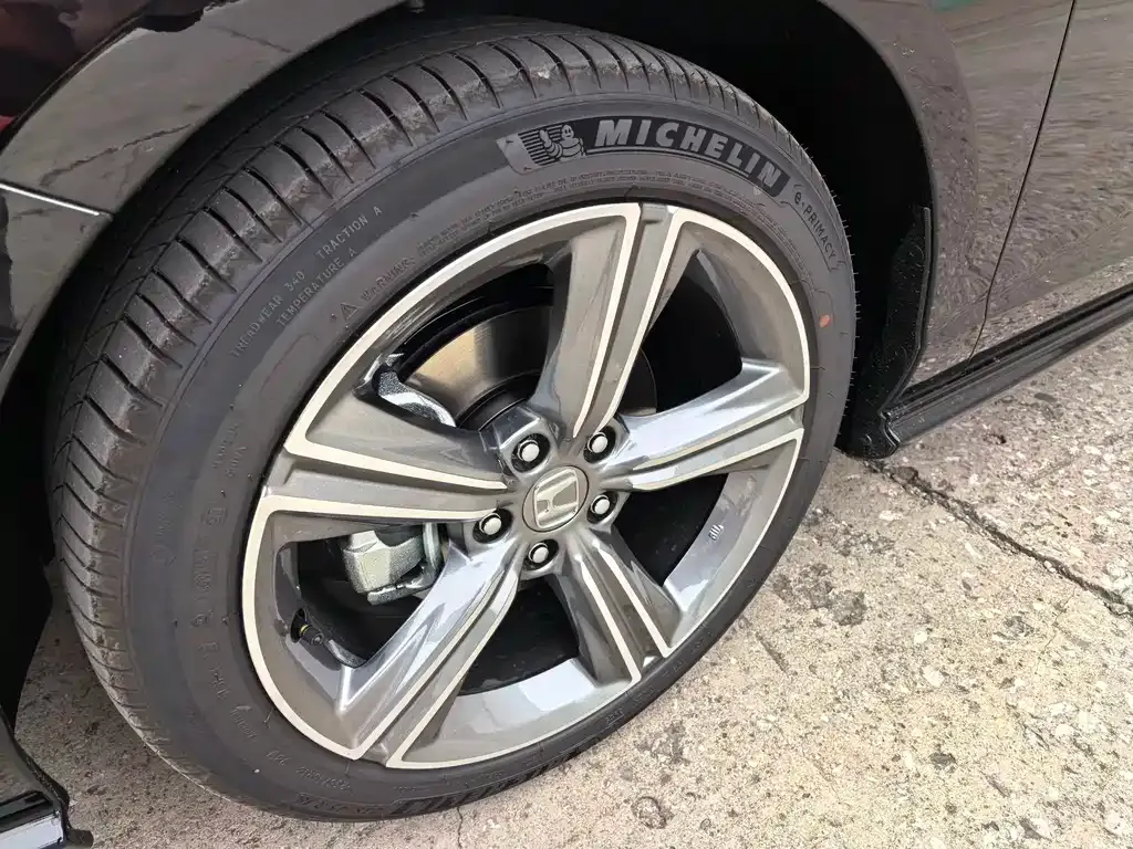 Honda Accord — фото 7