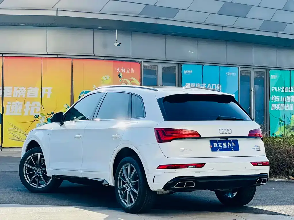 Audi Q5L — фото 4