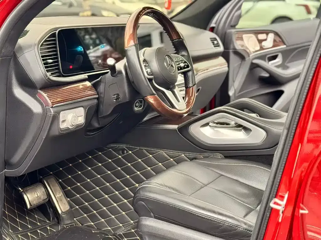 Mercedes-Benz GLS — фото 3