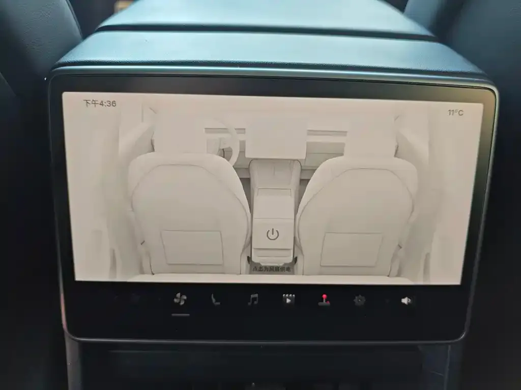 Tesla Model 3 — фото 2