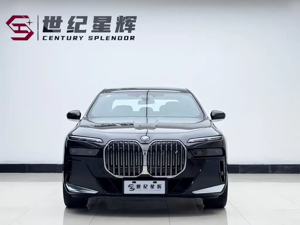 BMW i7 — фото 2