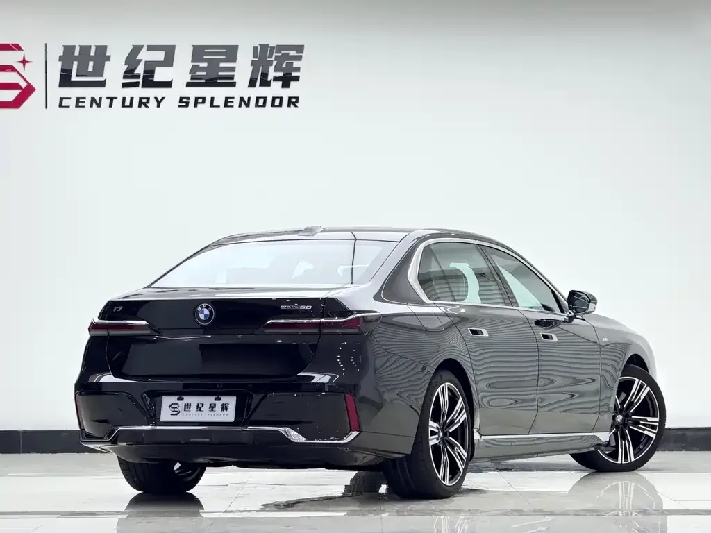 BMW i7 — фото 3