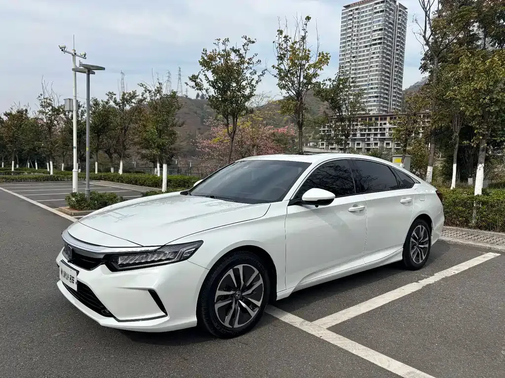 Honda Inspire — фото 1