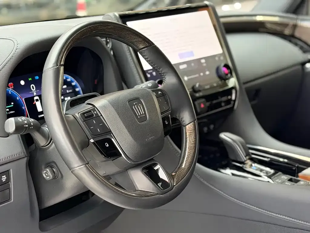 Toyota Vellfire — фото 4