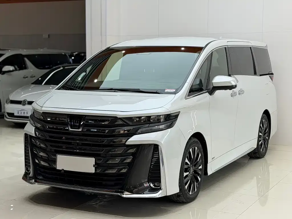 Toyota Vellfire — фото 2