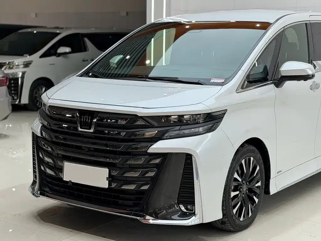 Toyota Vellfire — фото 8
