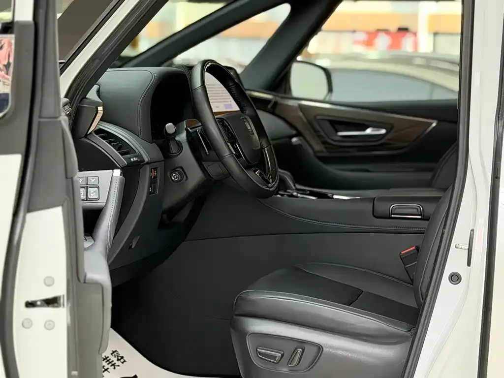 Toyota Vellfire — фото 7