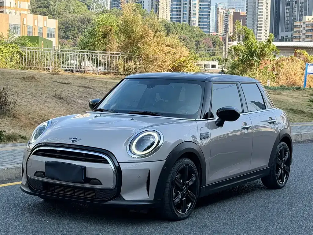 MINI Cooper (3-door) — фото 1