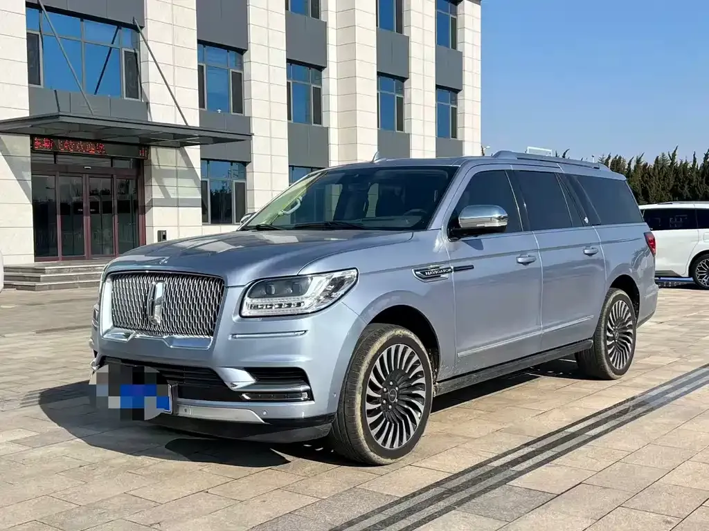 Lincoln Navigator — фото 1