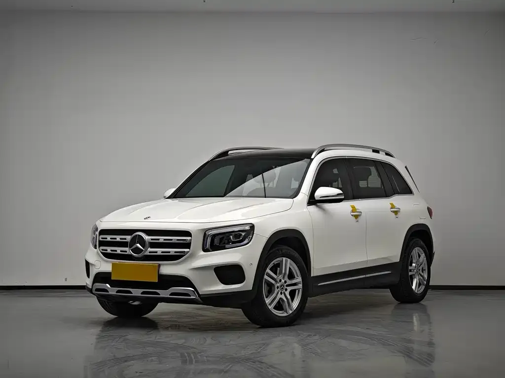 Mercedes-Benz GLB — фото 1