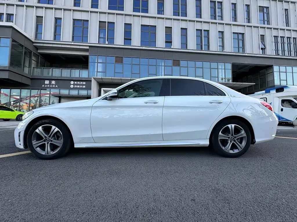 Mercedes-Benz C-Class — фото 9