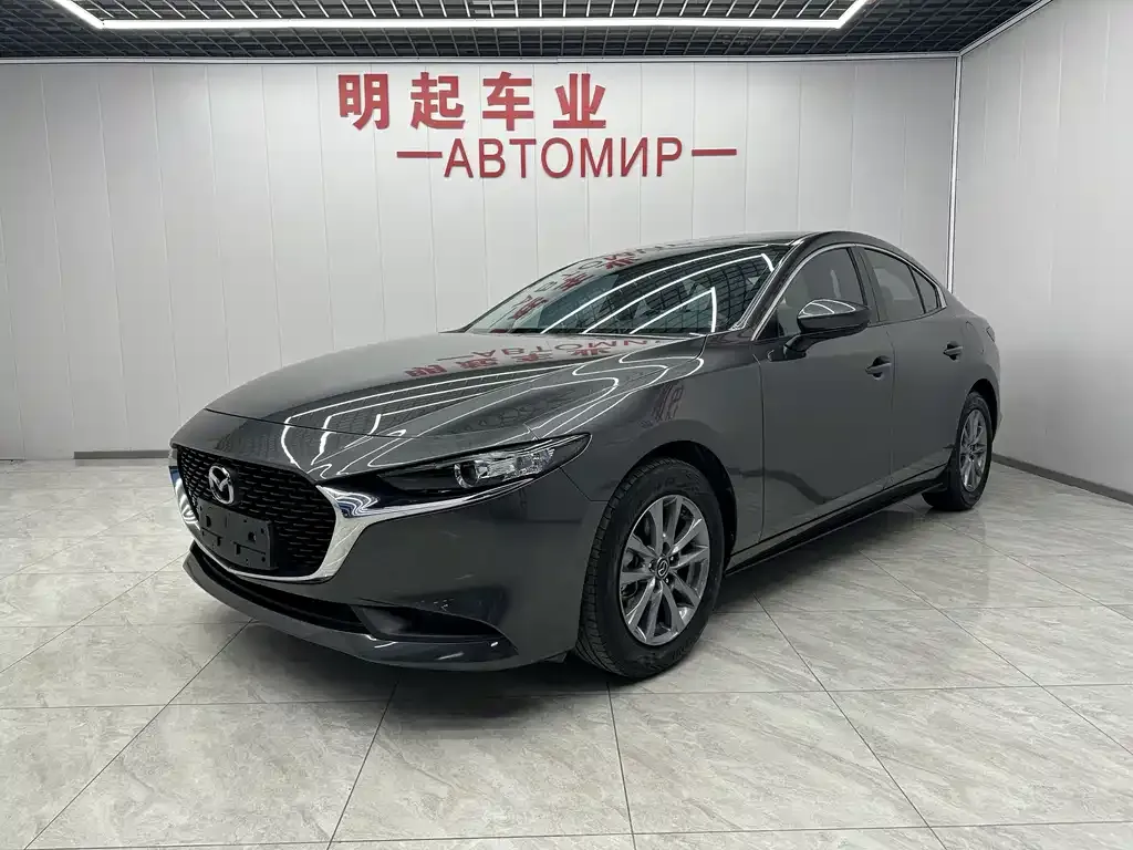 Mazda 3 Axela — фото 1