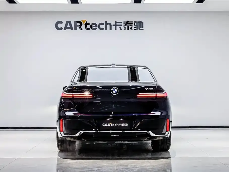 BMW 7 Series — фото 5