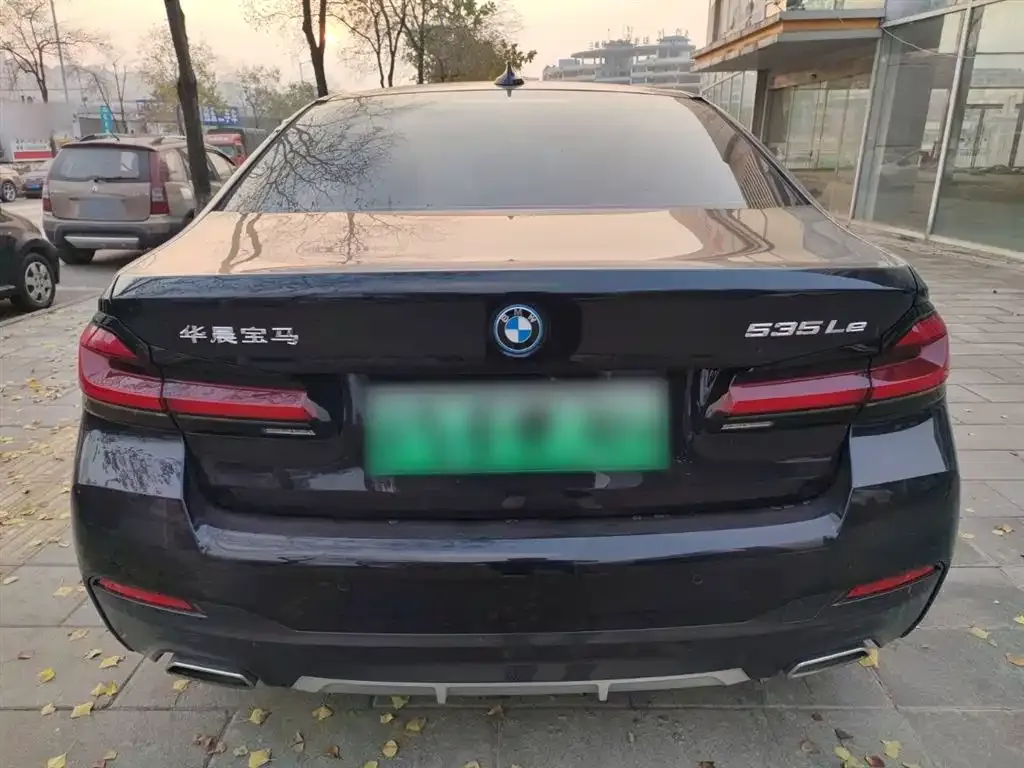 BMW 5 Series New Energy — фото 4