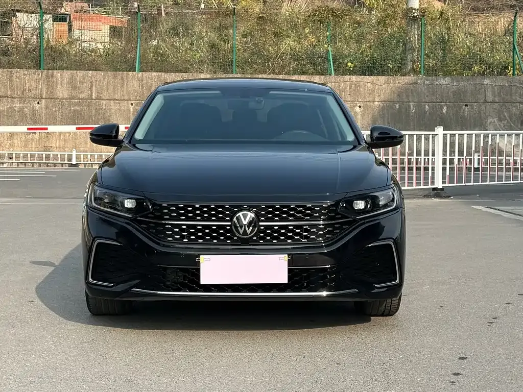 Volkswagen Passat — фото 3