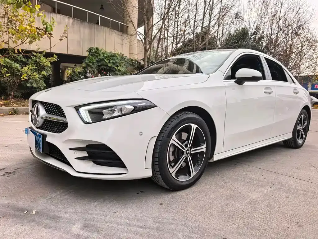 Mercedes-Benz A-Class — фото 10