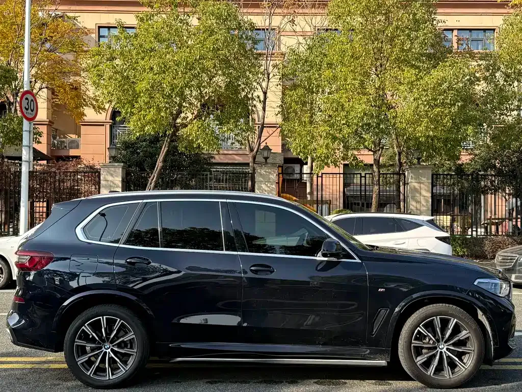 BMW X5 (Import) — фото 9