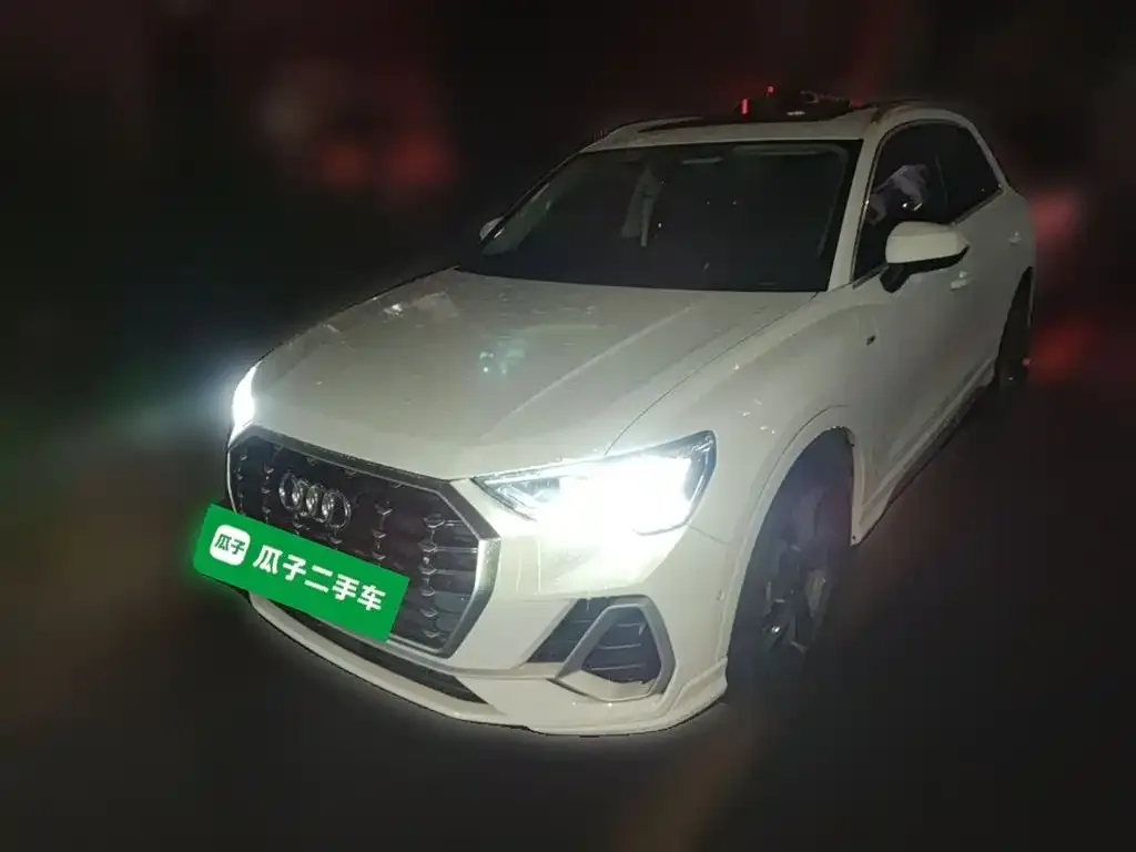 Audi Q3 — фото 1