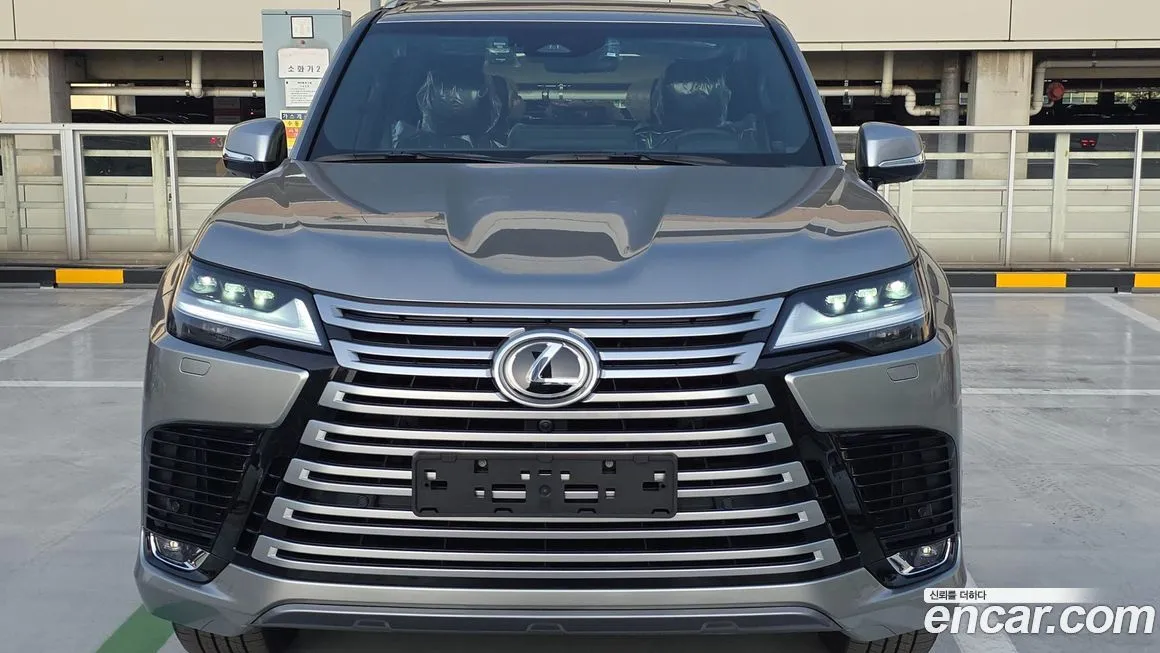 Lexus LX — фото 7