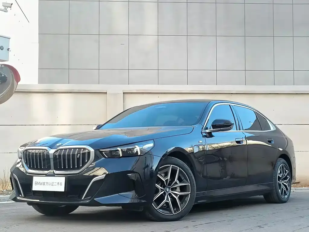 BMW i5 — фото 1