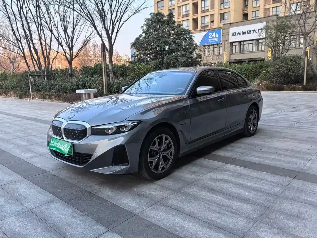 BMW i3 — фото 1