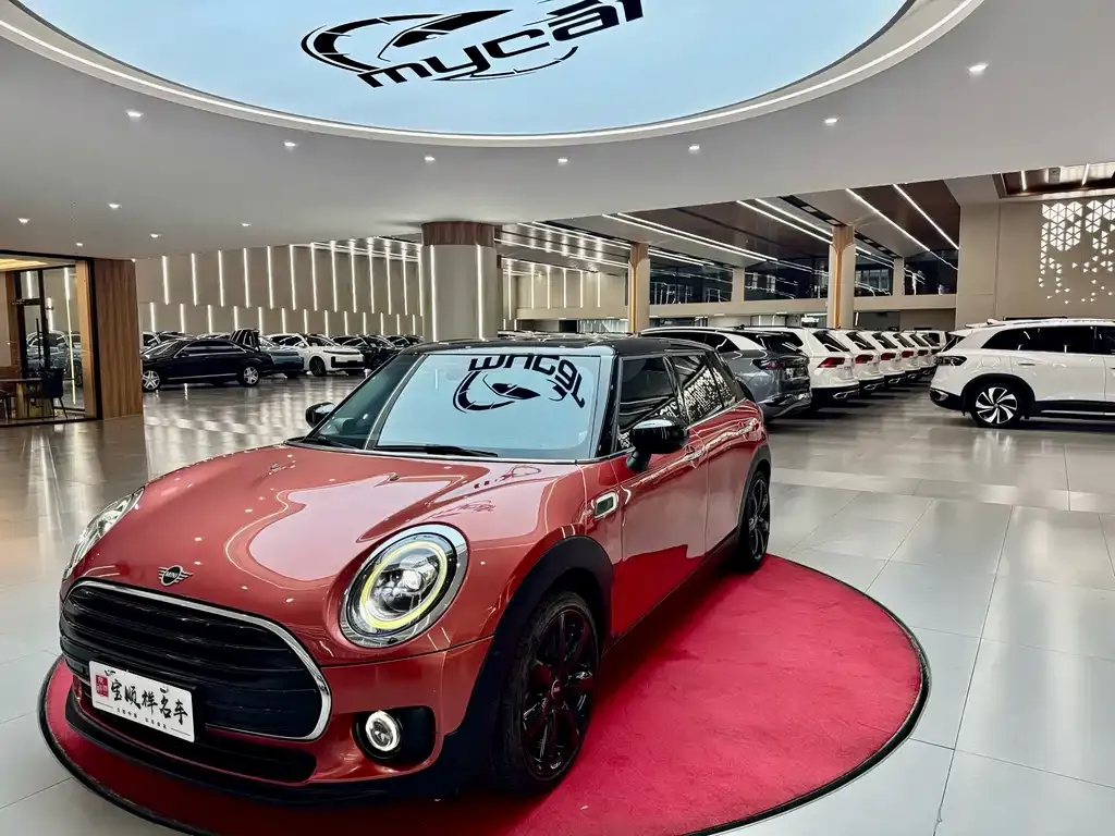 MINI Clubman — фото 1