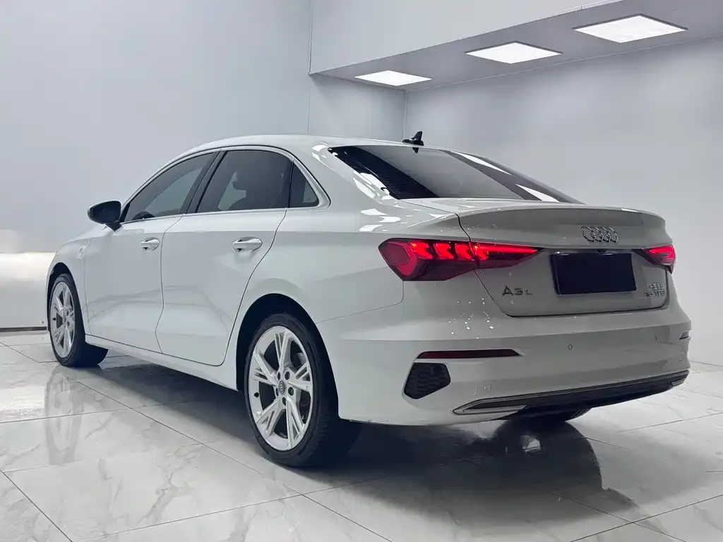 Audi A3 — фото 2