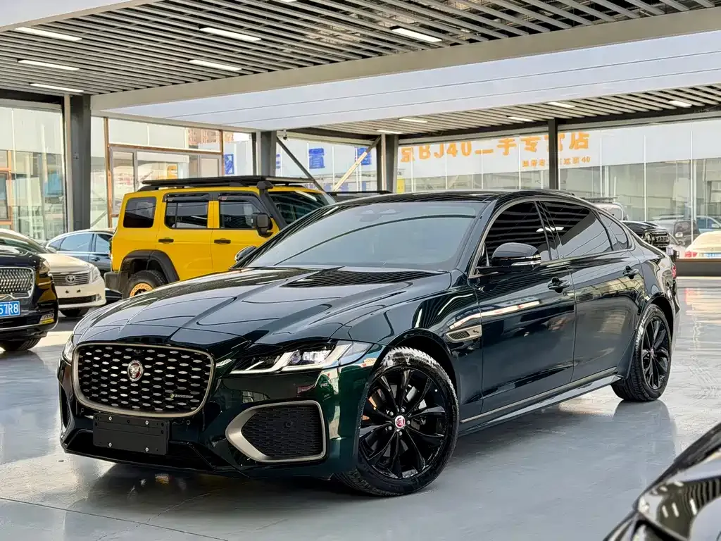 Jaguar XFL — фото 1