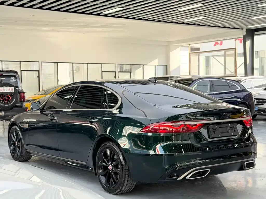 Jaguar XFL — фото 6